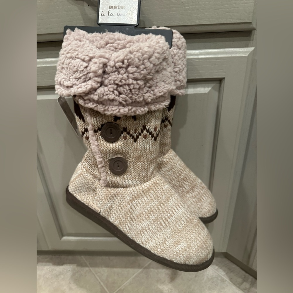 Muk Luks a la mode sweater slippers